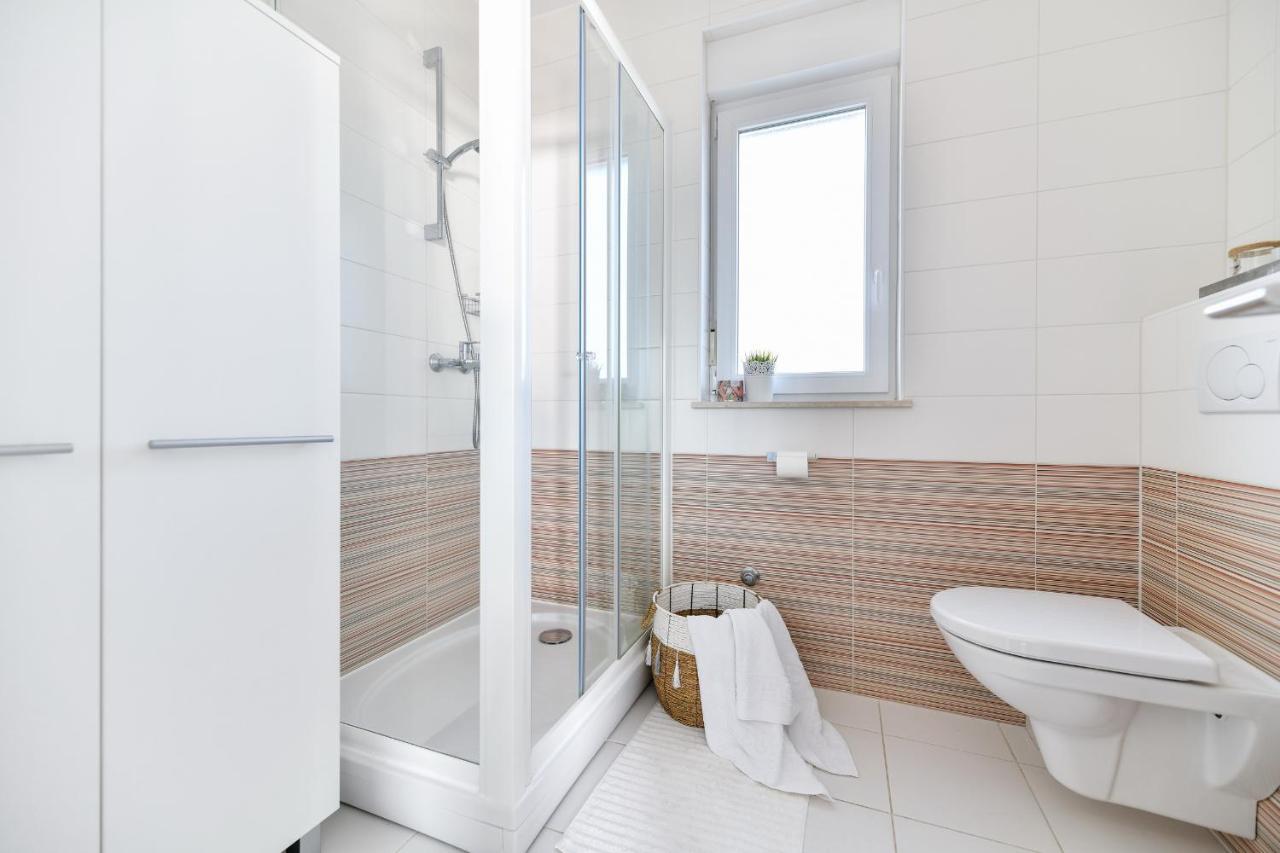Deluxe Triplex Antea Villa Sukosan Bagian luar foto