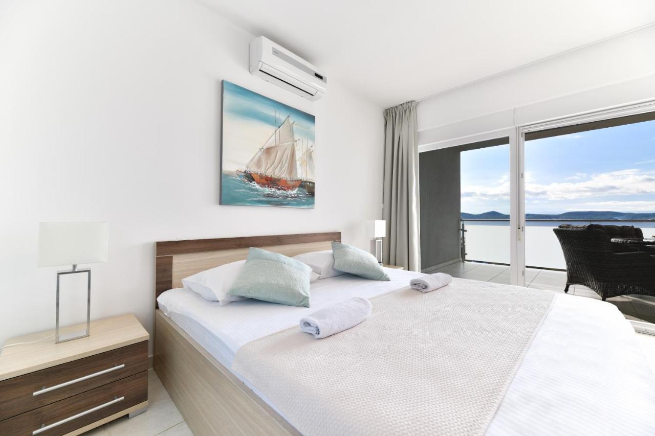 Deluxe Triplex Antea Villa Sukosan Bagian luar foto