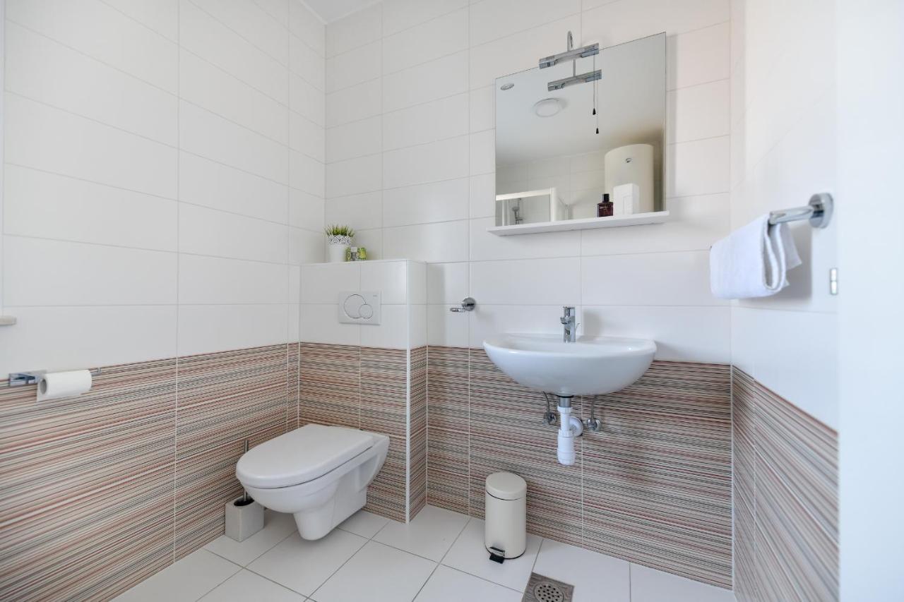 Deluxe Triplex Antea Villa Sukosan Bagian luar foto